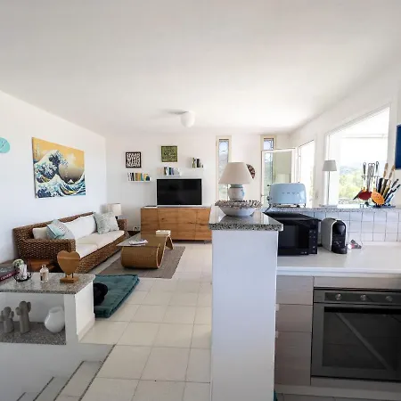 Дом отдыха Valentina Panoramic Seaside House *
